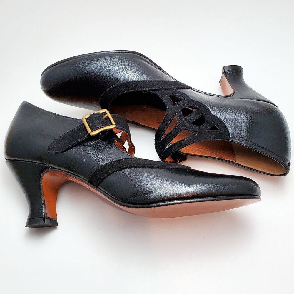 NIB Re-Mix Janet Black/Black Suede Shoes Size 6